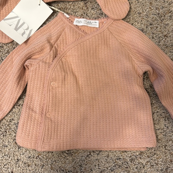 NWT Zara Pink 2 piece 1-3 Baby Girl Long Sleeve Top with Footed Pants - Picture 2 of 5